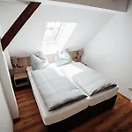 Boardinghouse Victory Lägenhetshotell